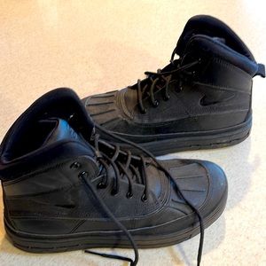 Boys Nike Woodside 2 Size 6 Big Boys.